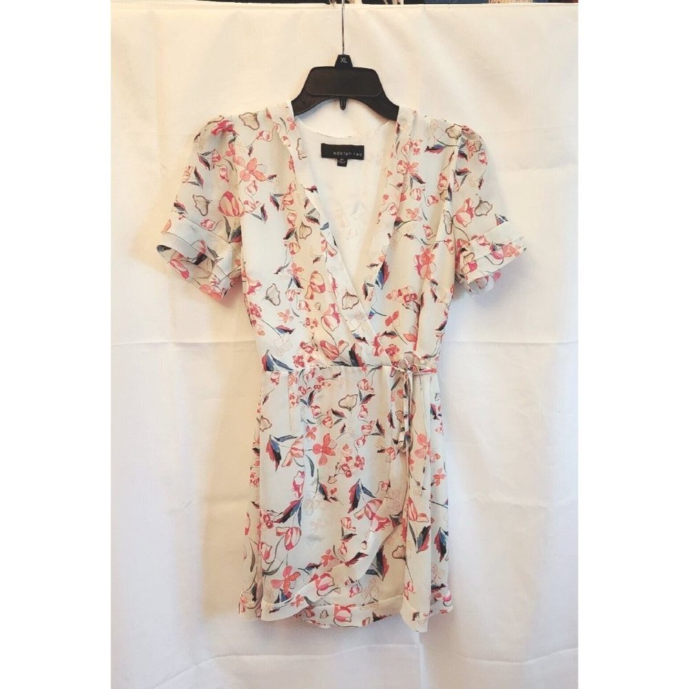 Adelyn Rae Wrap Romper Dress Size XS Light Gray Floral Zipper Tie Lightweight